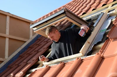 Pose de fenêtres de toit Velux à la Forclaz